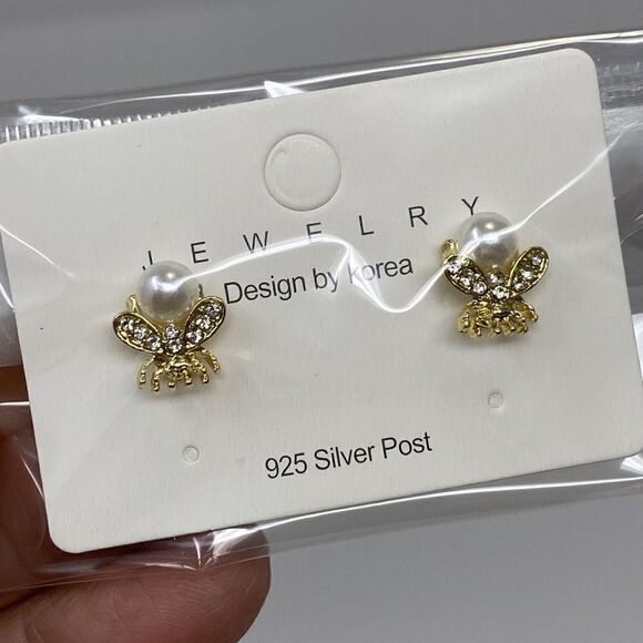 NWT Queen Bee Pearl Gold Tone 925 Sterling Silver Posts Stud Earrings - Picture 5 of 5
